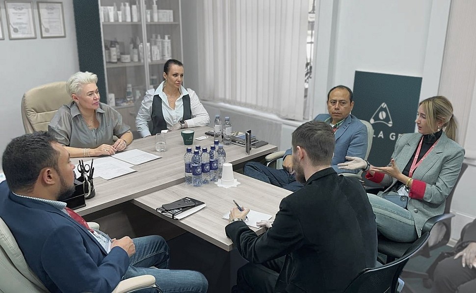 Ирина Артемьева ПЕРВЫЙ ЖИВОЙ КОЛЛАГЕН